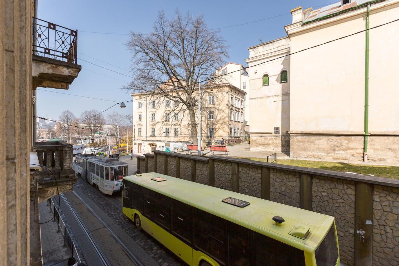 Квартира Студія Біля Оперного Театру По Вулиці Гонти 4-3А Lviv Eksteriør billede